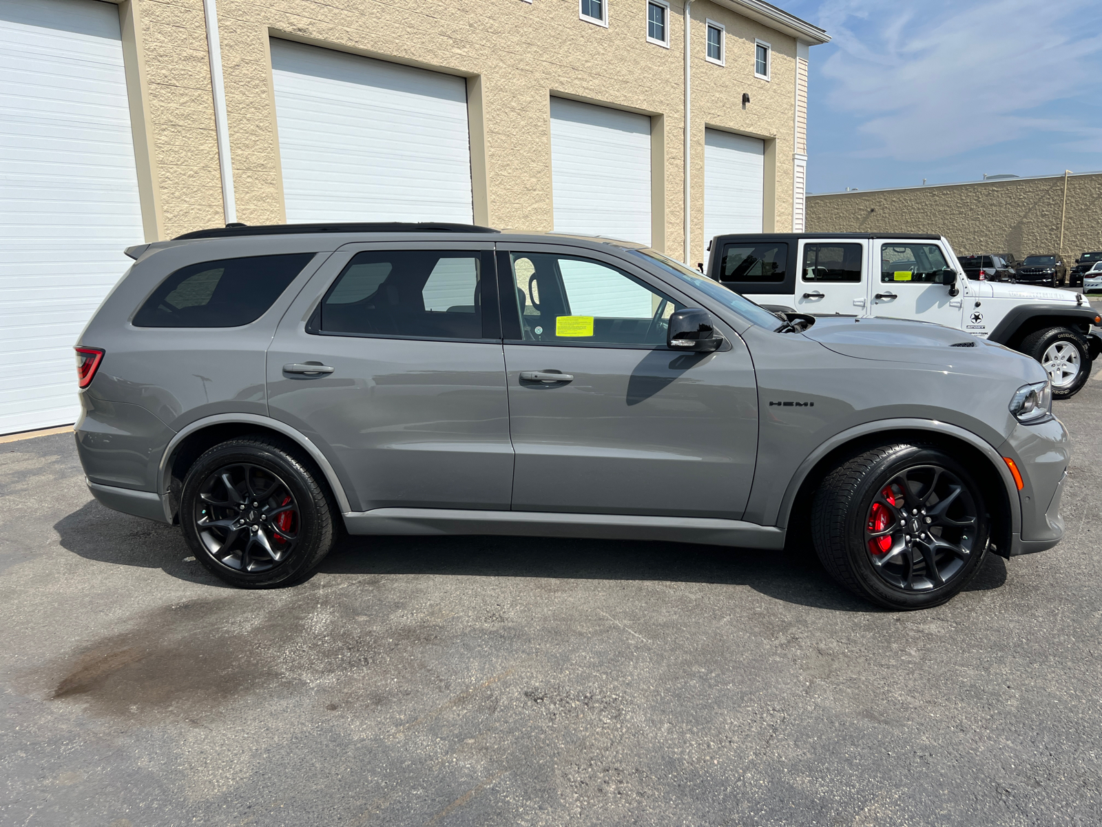 2023 Dodge Durango R/T 11