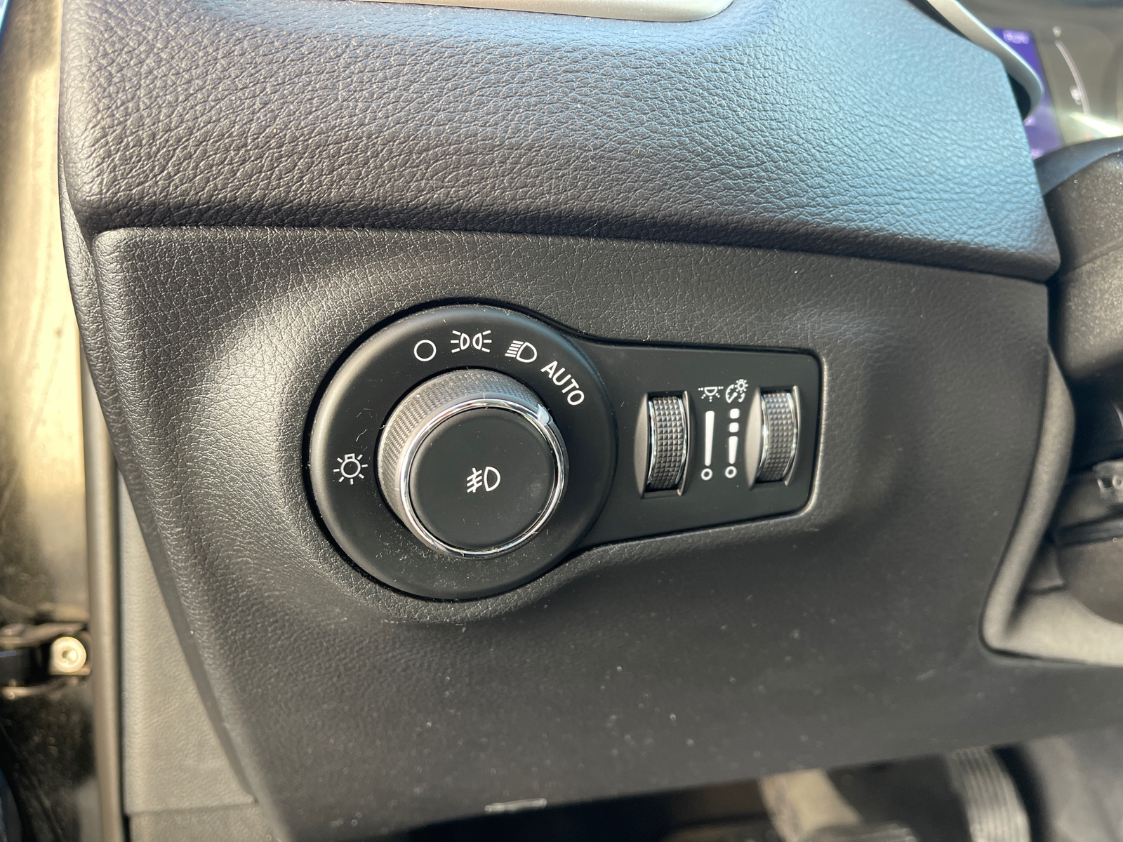 2017 Jeep Compass  21