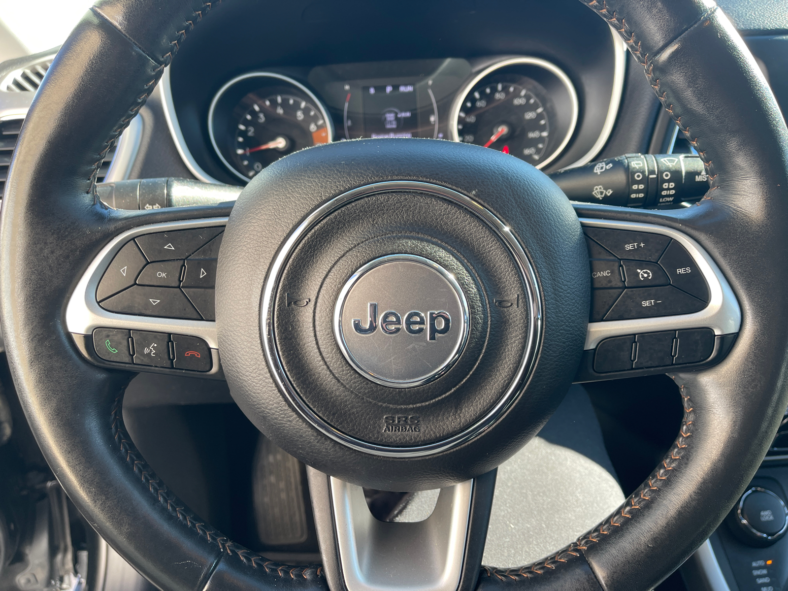 2017 Jeep Compass  23