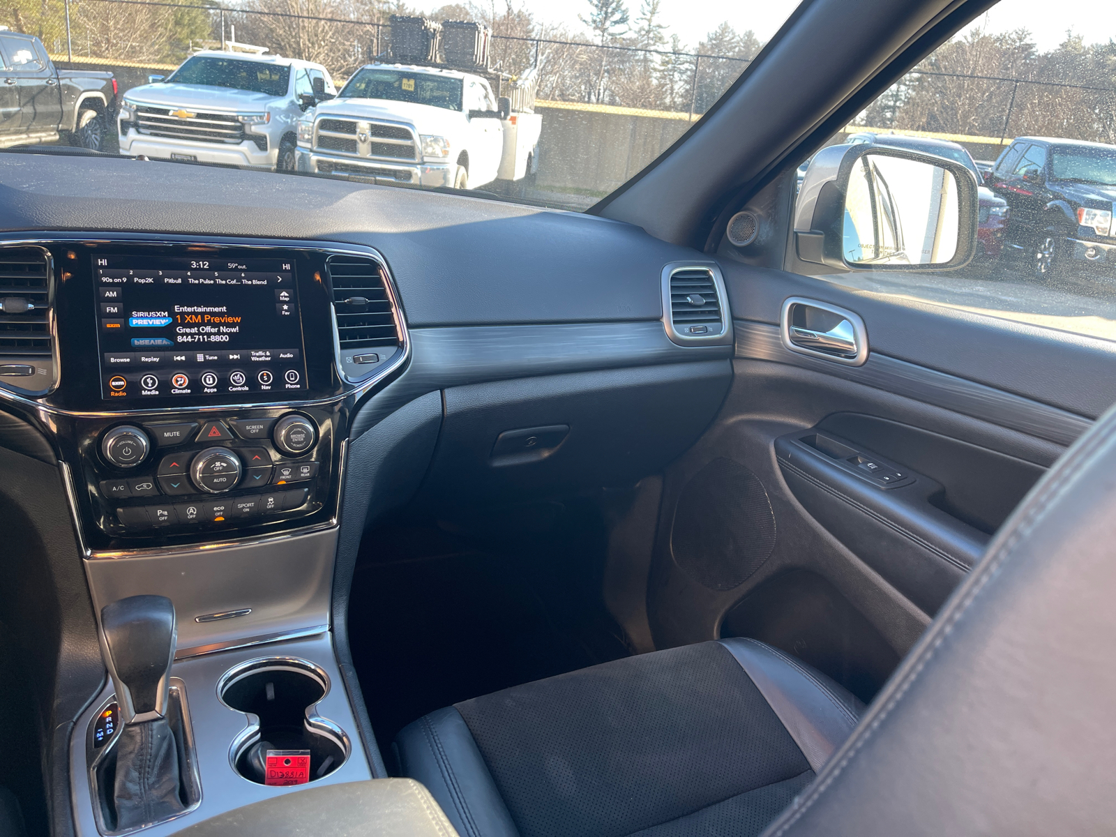 2019 Jeep Grand Cherokee Altitude 19