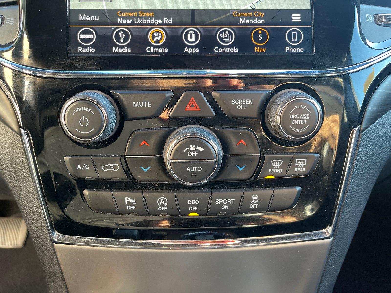 2019 Jeep Grand Cherokee Altitude 31