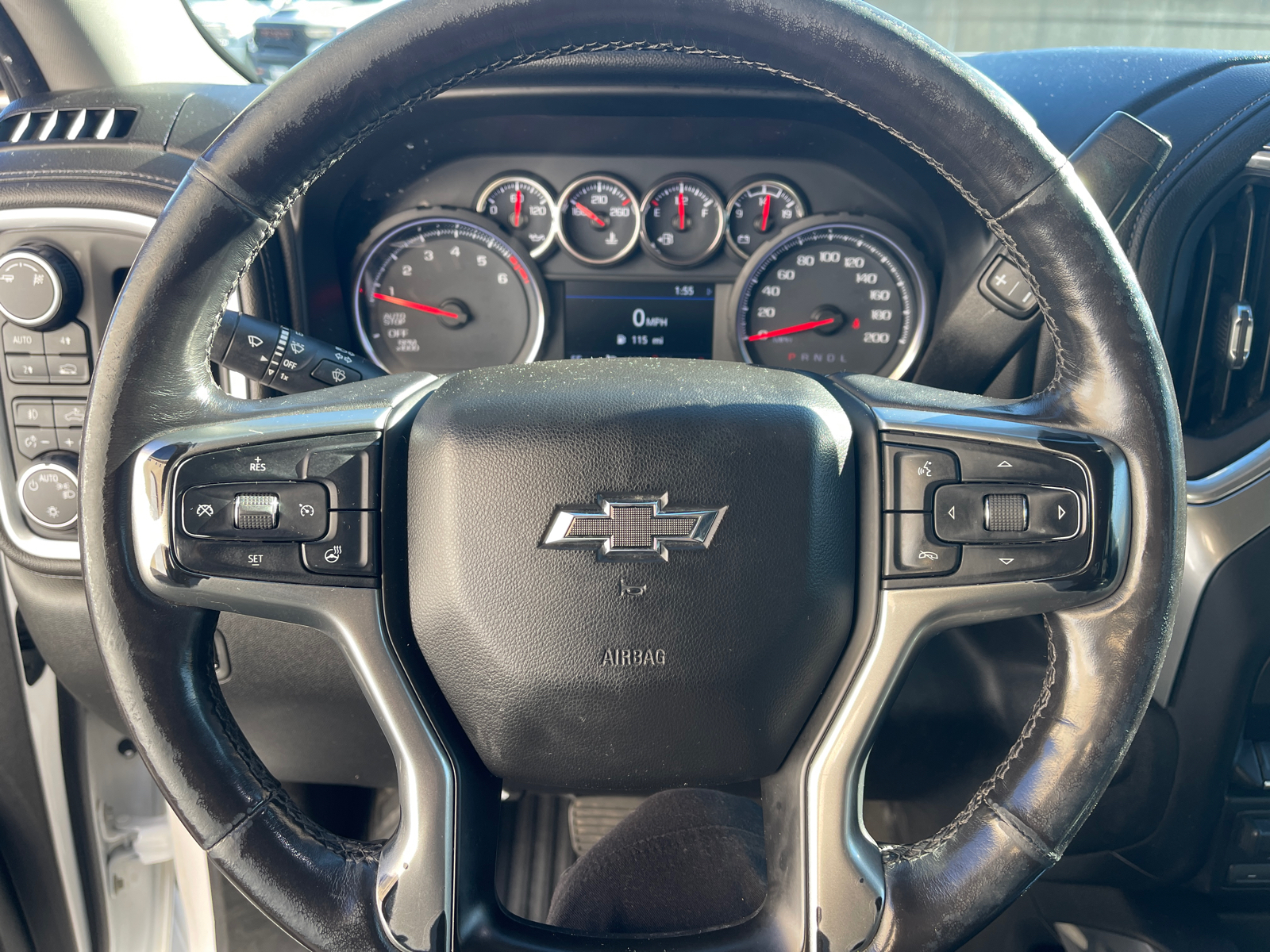 2019 Chevrolet Silverado 1500 RST 26