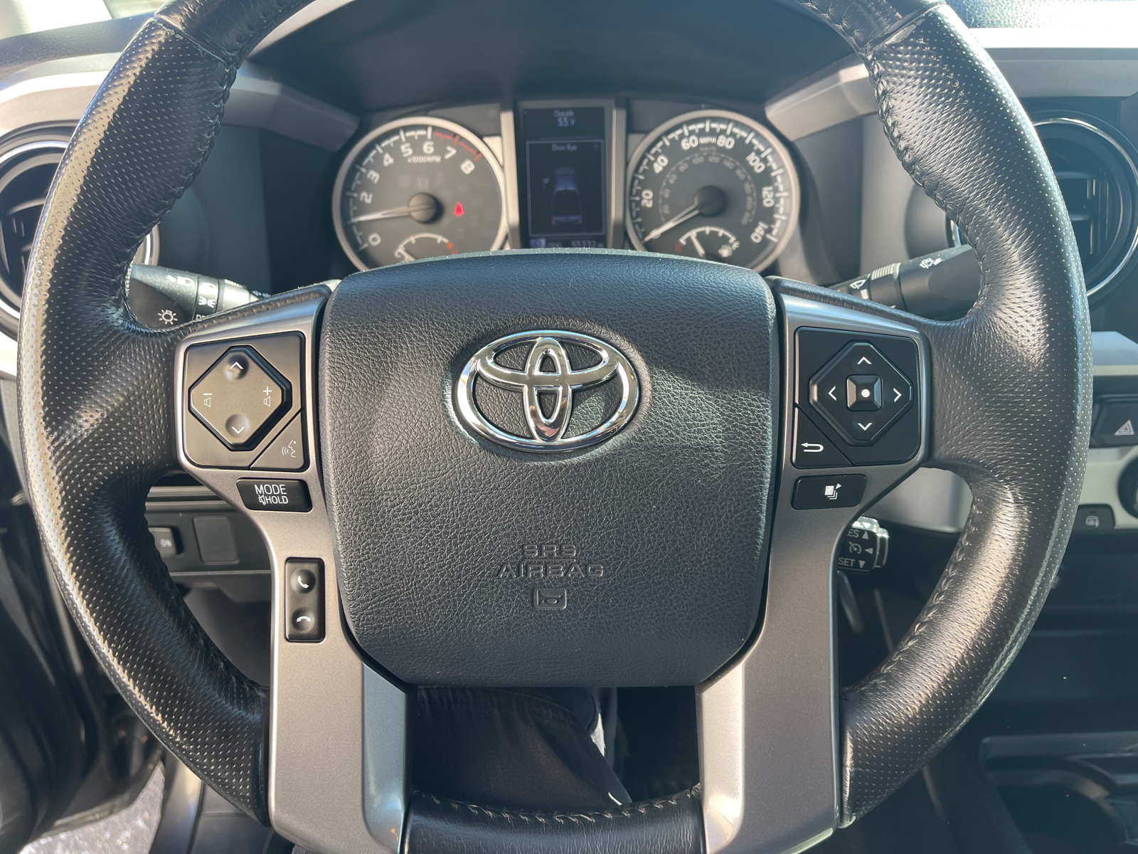 2017 Toyota Tacoma TRD Off-Road 26