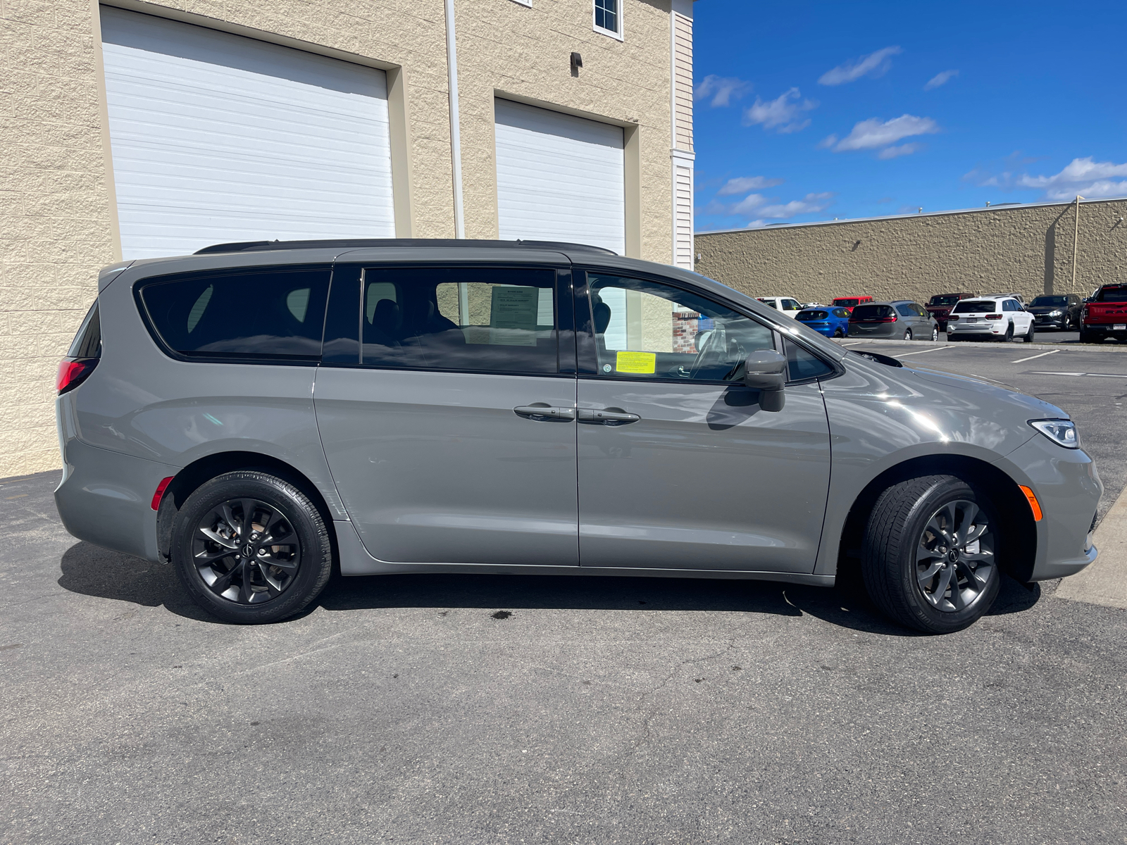 2021 Chrysler Pacifica Limited 15