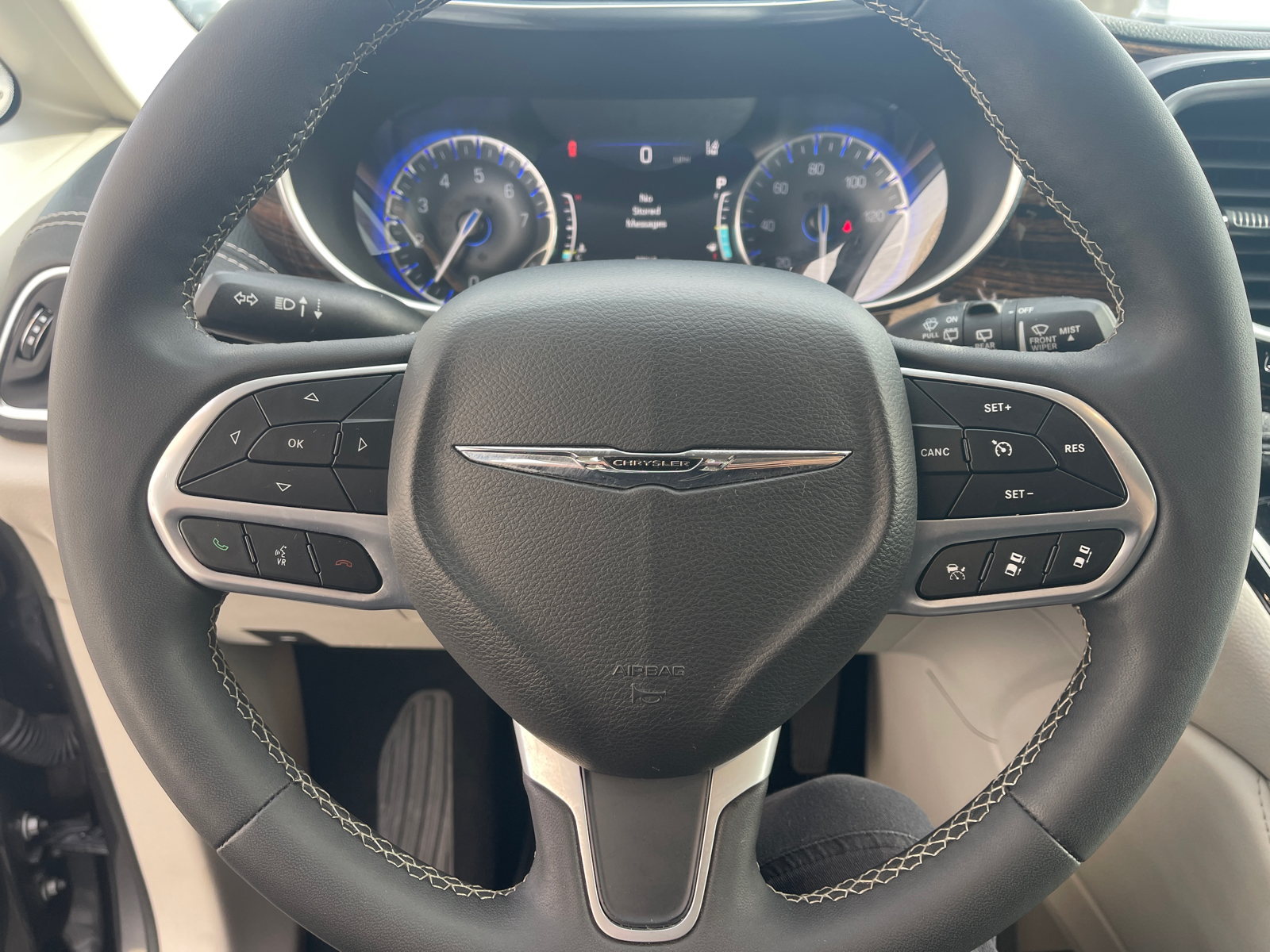 2022 Chrysler Pacifica Limited 29