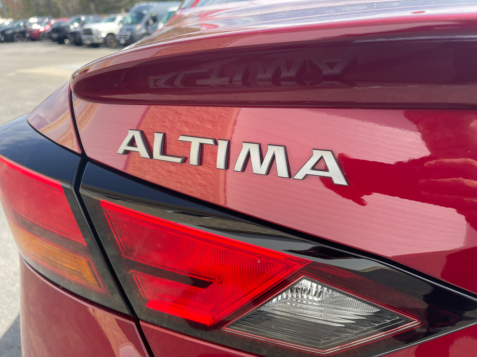 2023 Nissan Altima 2.5 SR 11