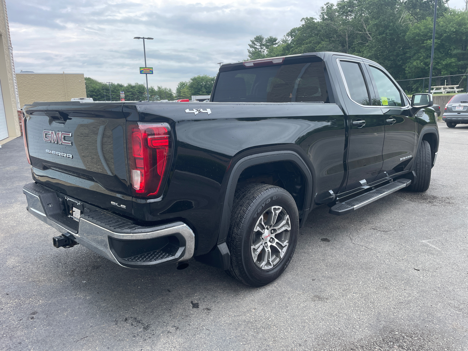 2019 GMC Sierra 1500 SLE 11