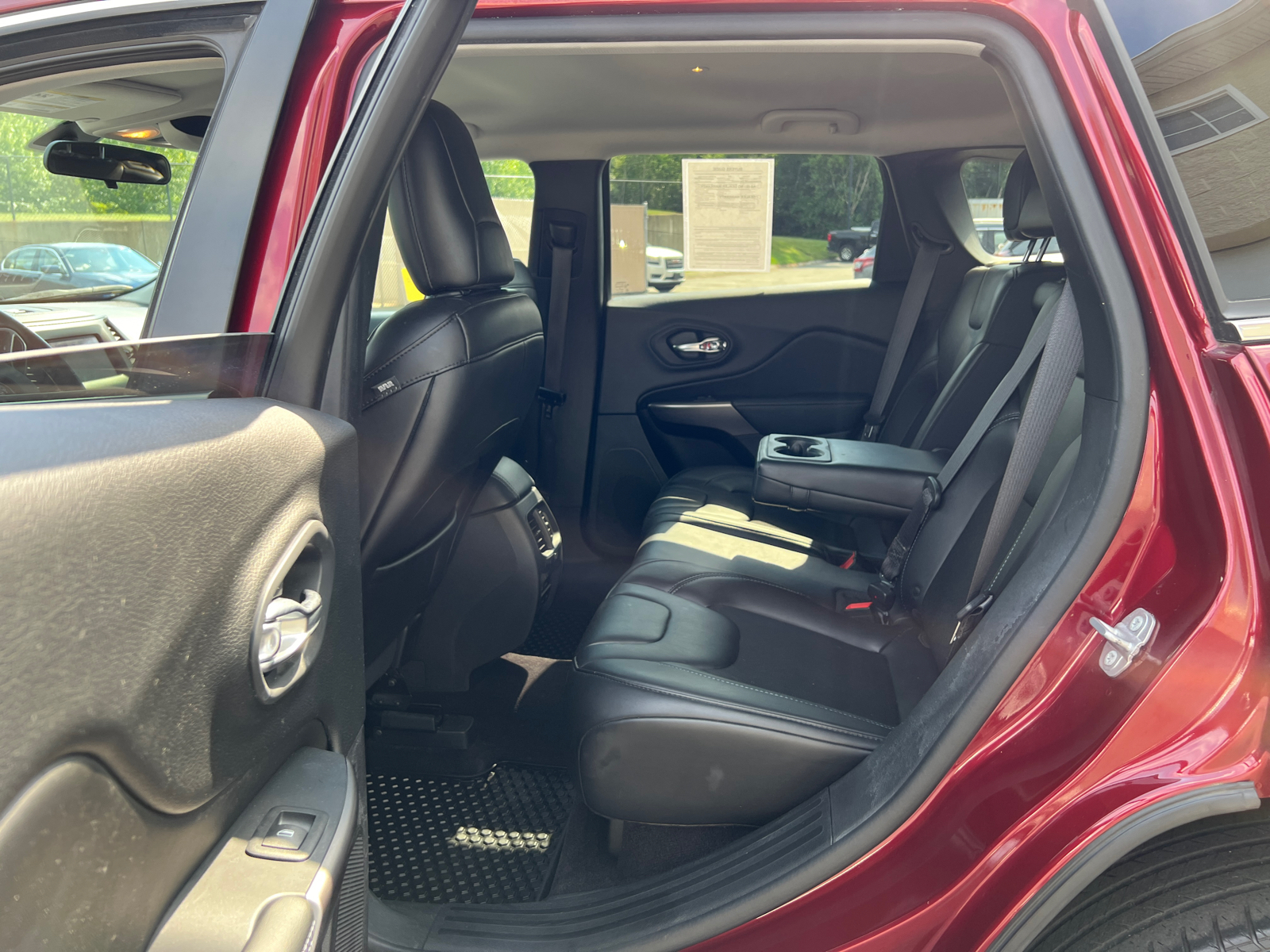 2019 Jeep Cherokee Latitude Plus 13