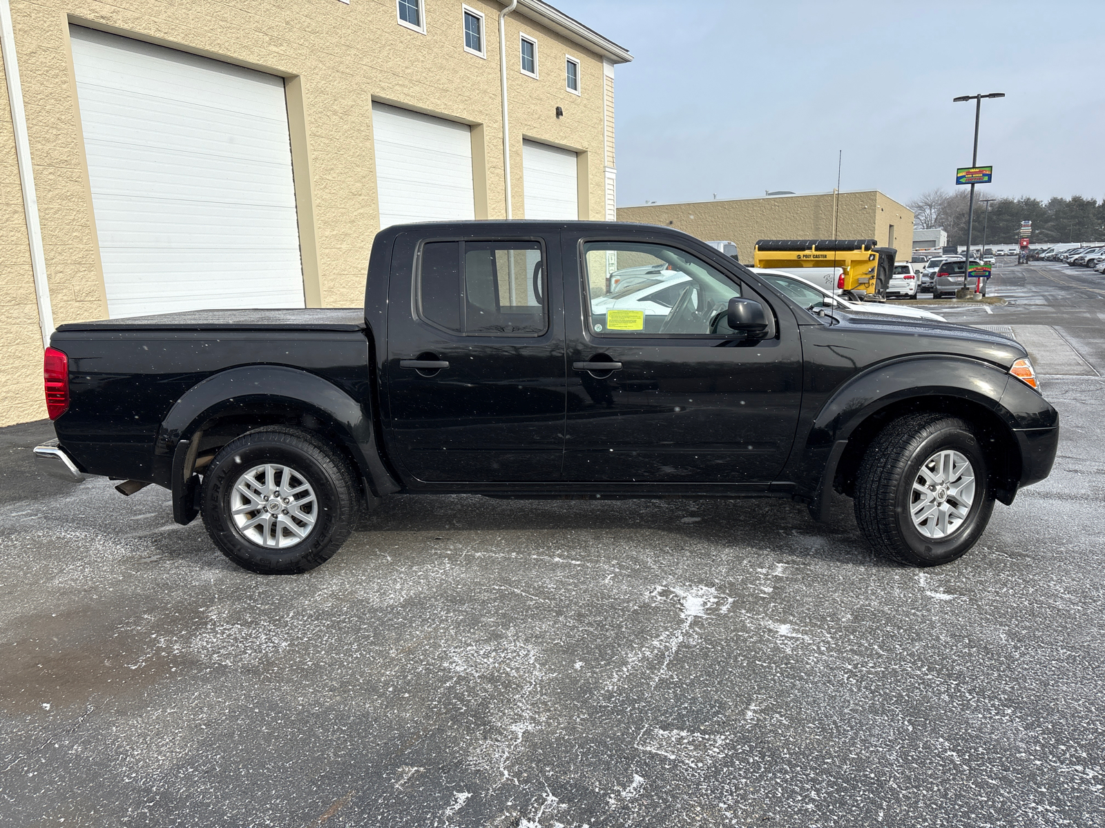 2019 Nissan Frontier SV 11