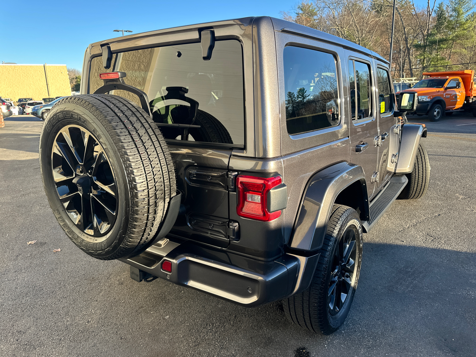 2021 Jeep Wrangler Unlimited Sahara 4xe 10