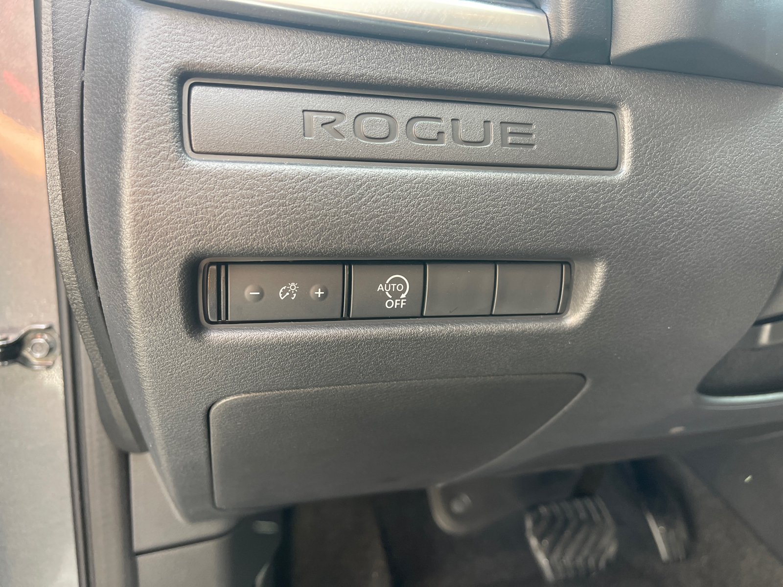 2023 Nissan Rogue S 21