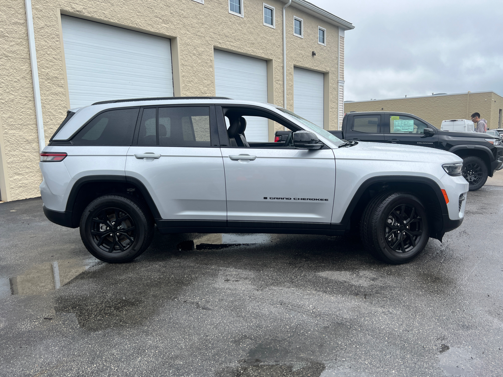 2024 Jeep Grand Cherokee Altitude 12