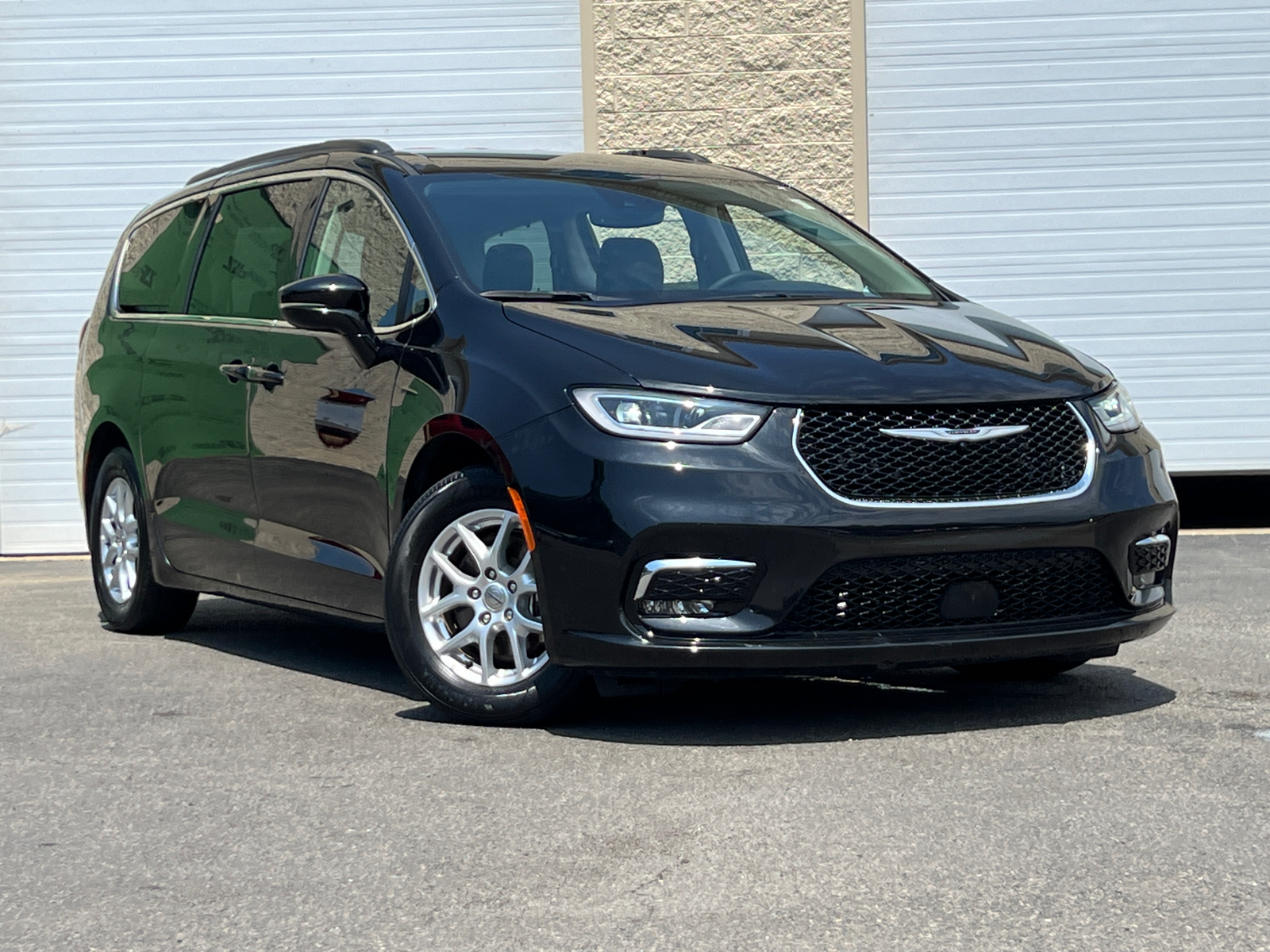 2022 Chrysler Pacifica Touring L 1