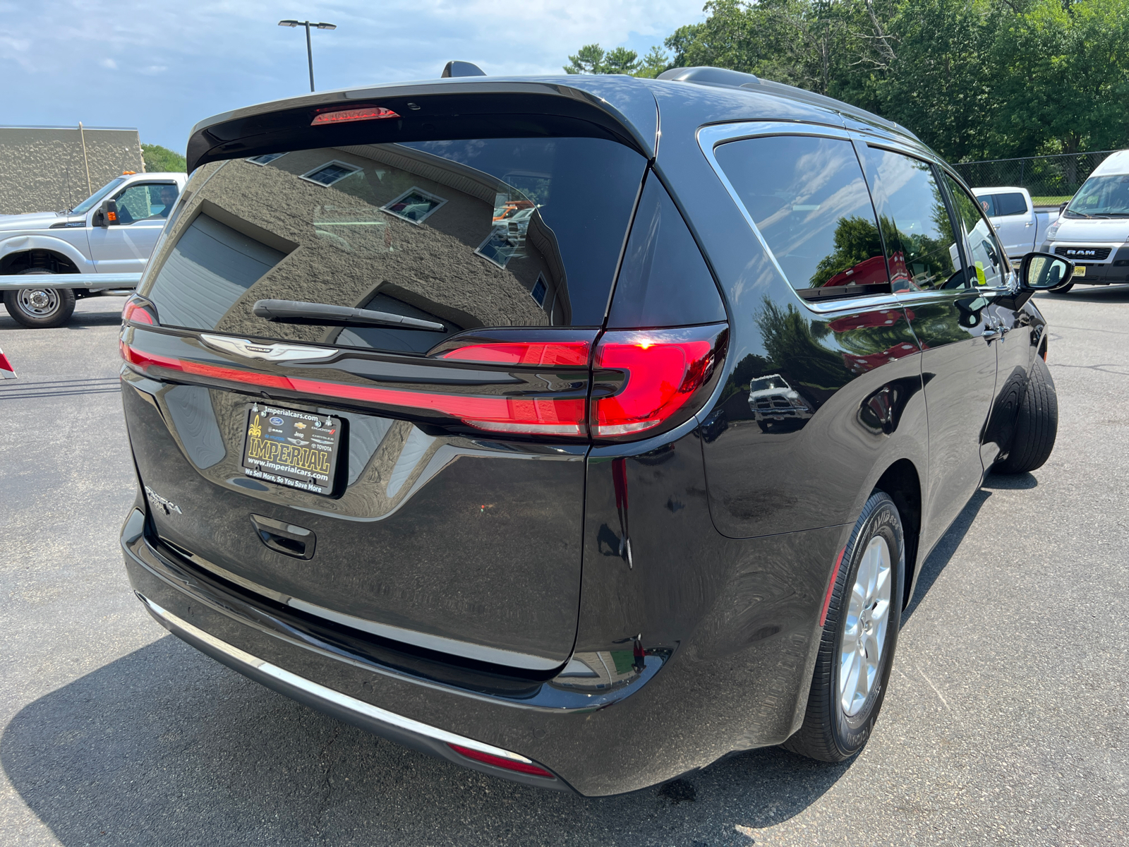 2022 Chrysler Pacifica Touring L 10