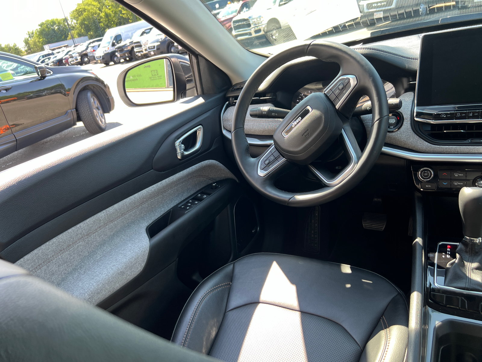 2022 Jeep Compass Latitude Lux 17