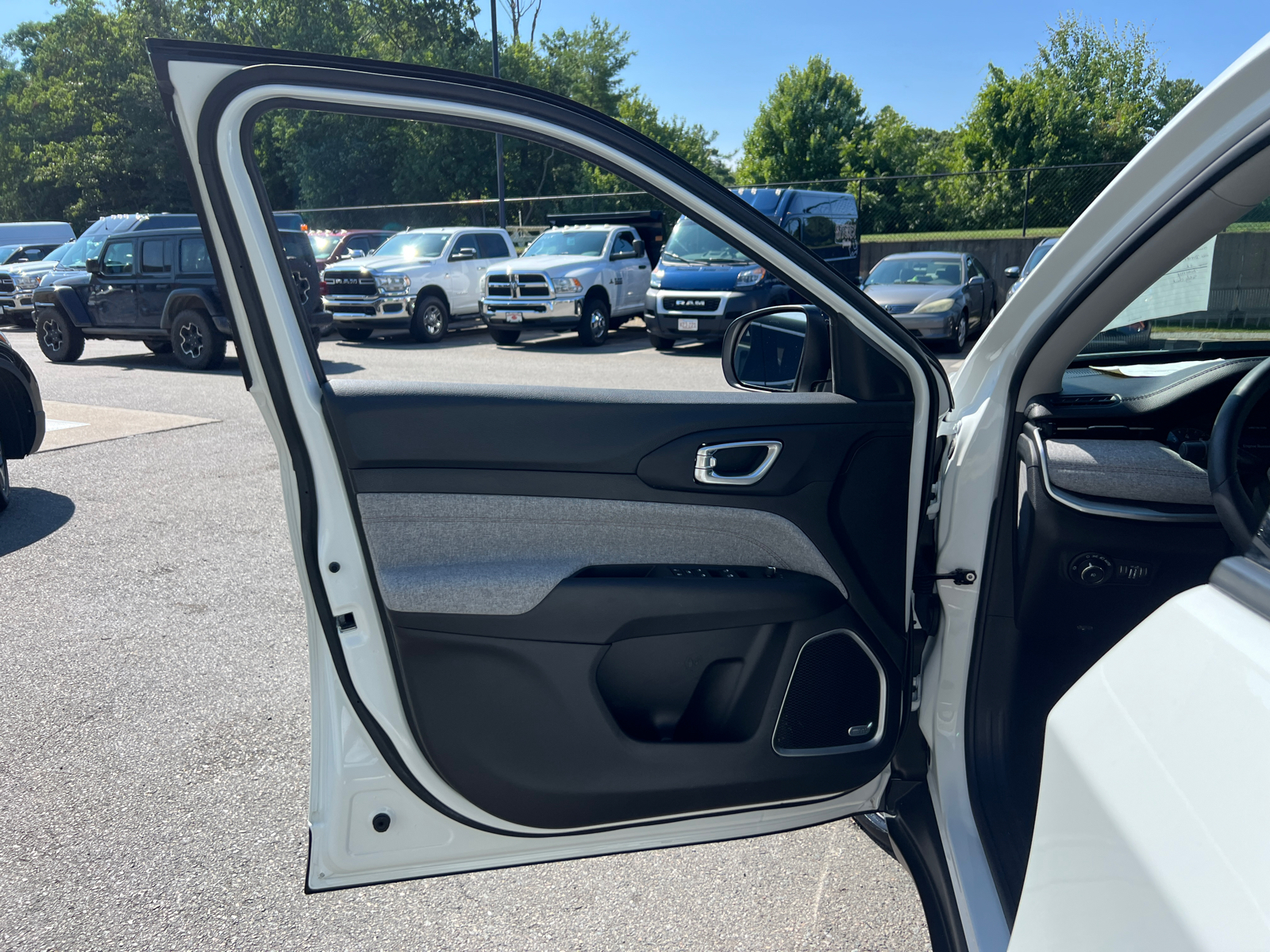 2022 Jeep Compass Latitude Lux 19