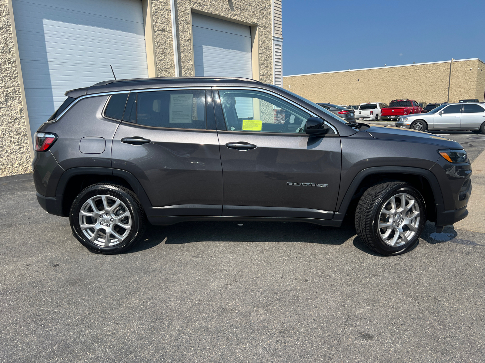 2022 Jeep Compass Latitude Lux 11