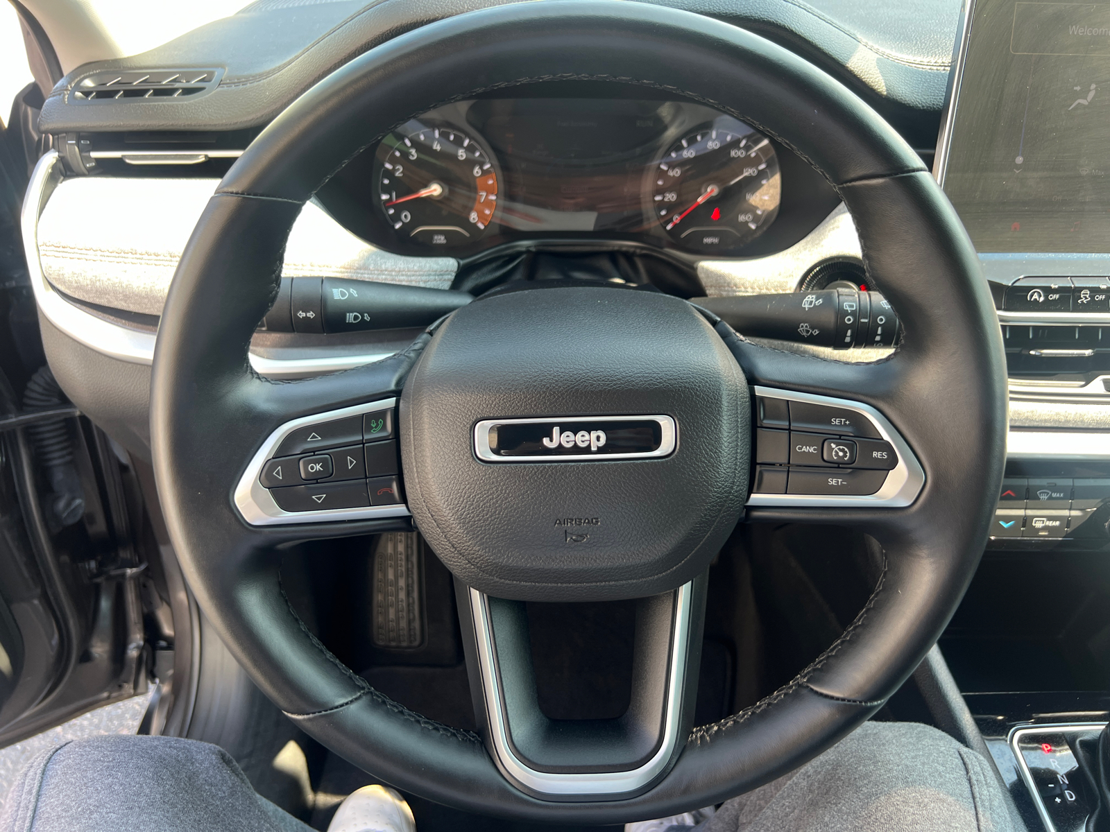 2022 Jeep Compass Latitude Lux 23