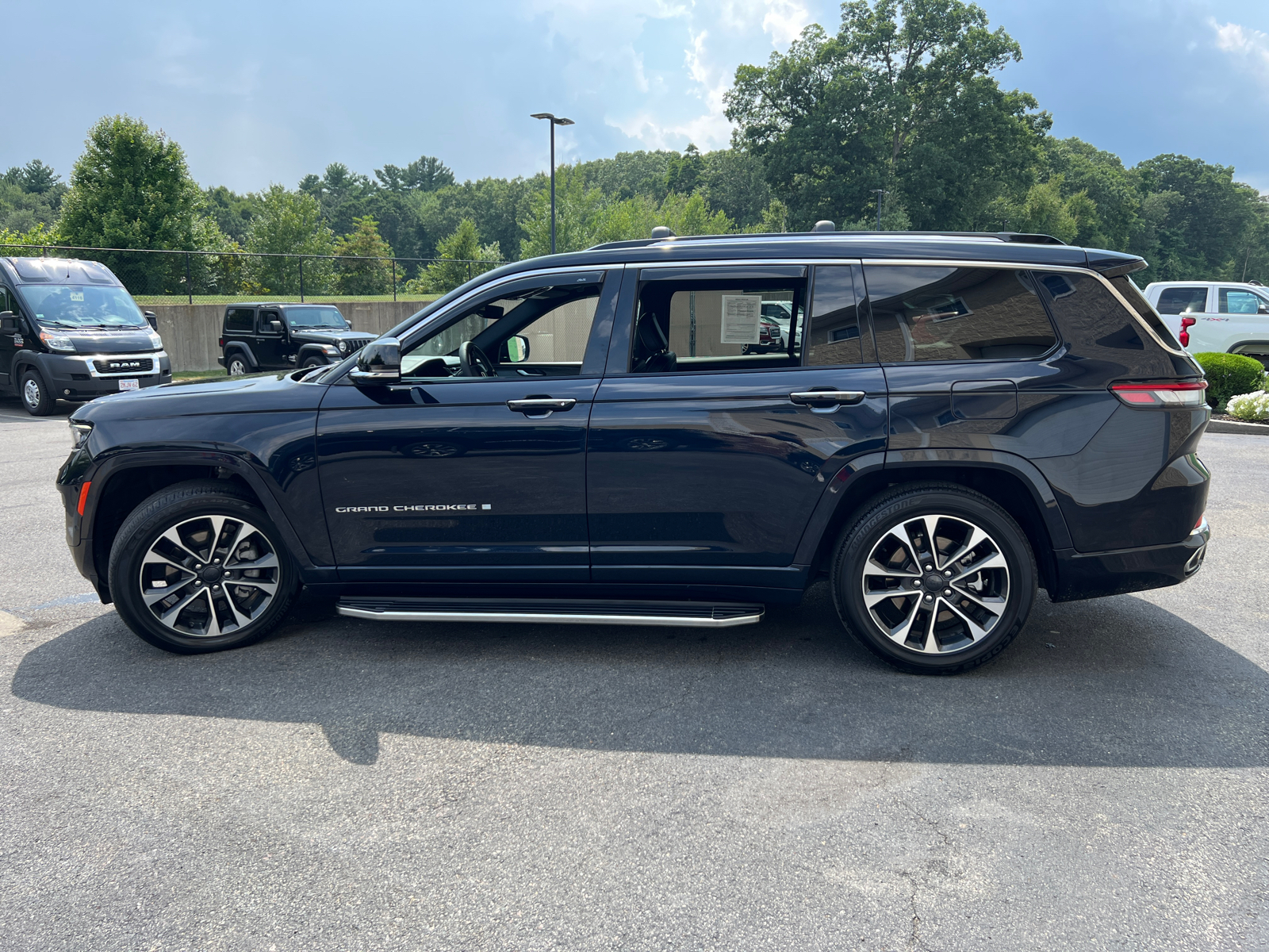 2023 Jeep Grand Cherokee L Overland 5