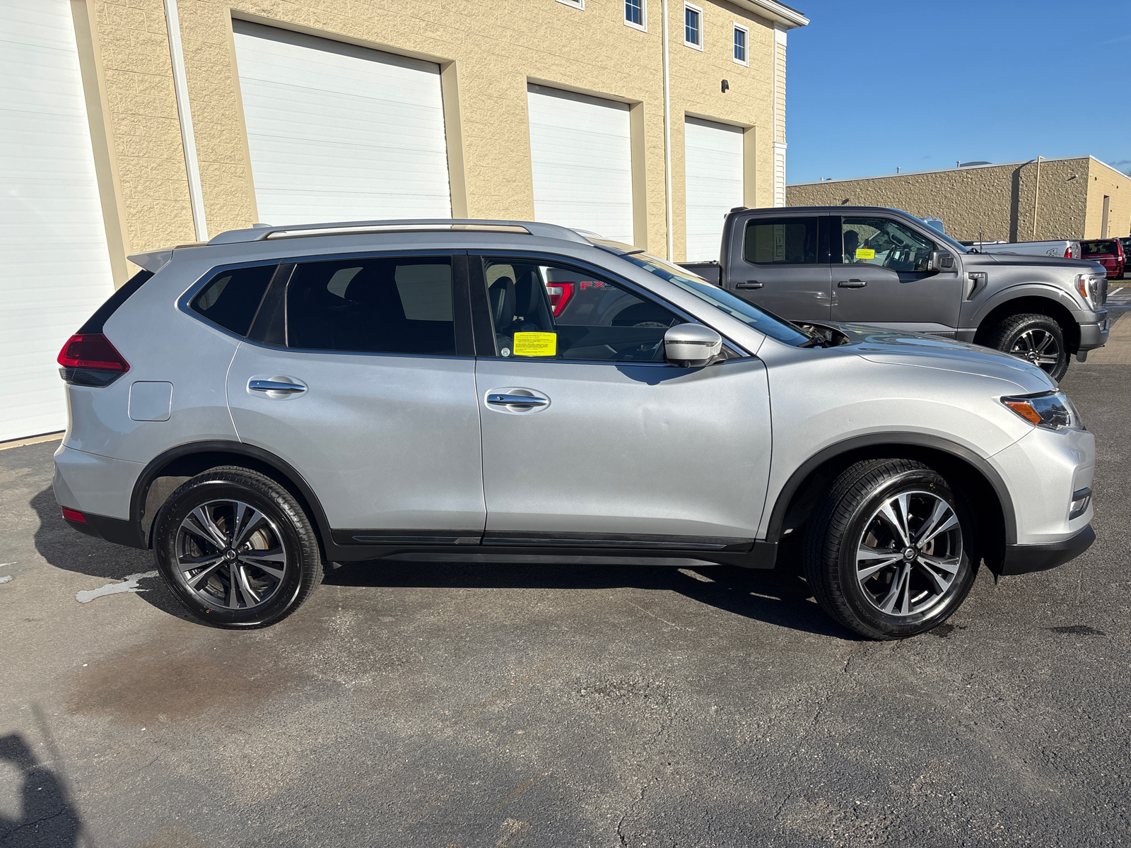 2018 Nissan Rogue SL 12