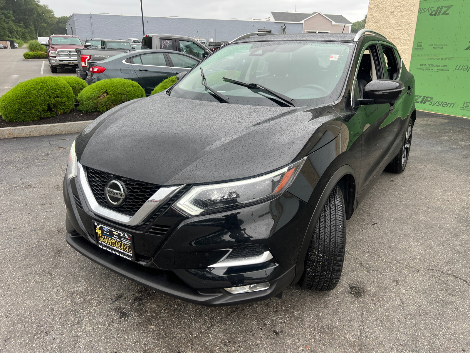 2022 Nissan Rogue Sport SL 4