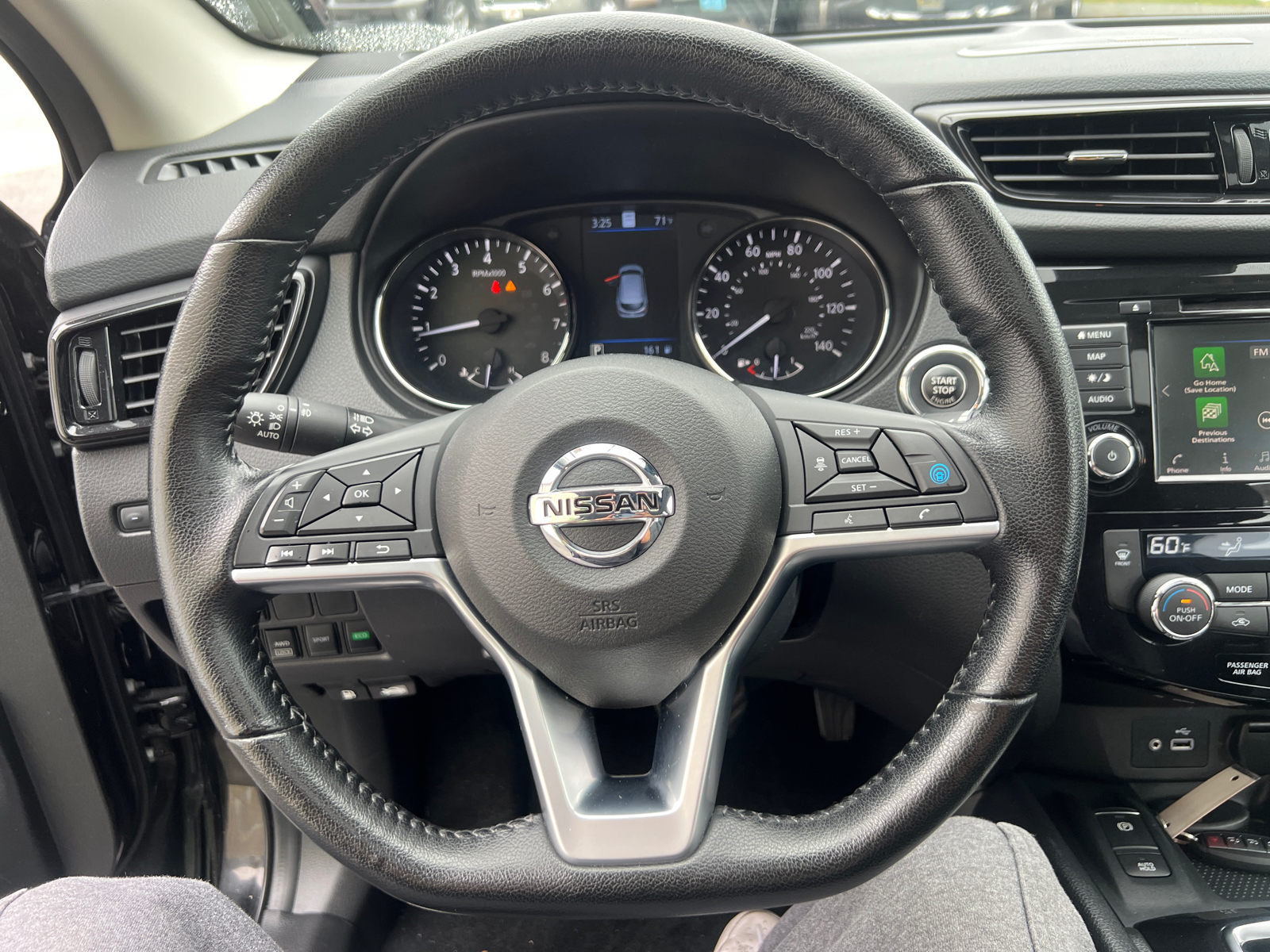 2022 Nissan Rogue Sport SL 21