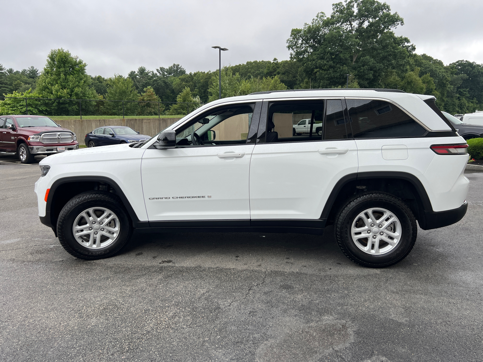 2023 Jeep Grand Cherokee Laredo 5