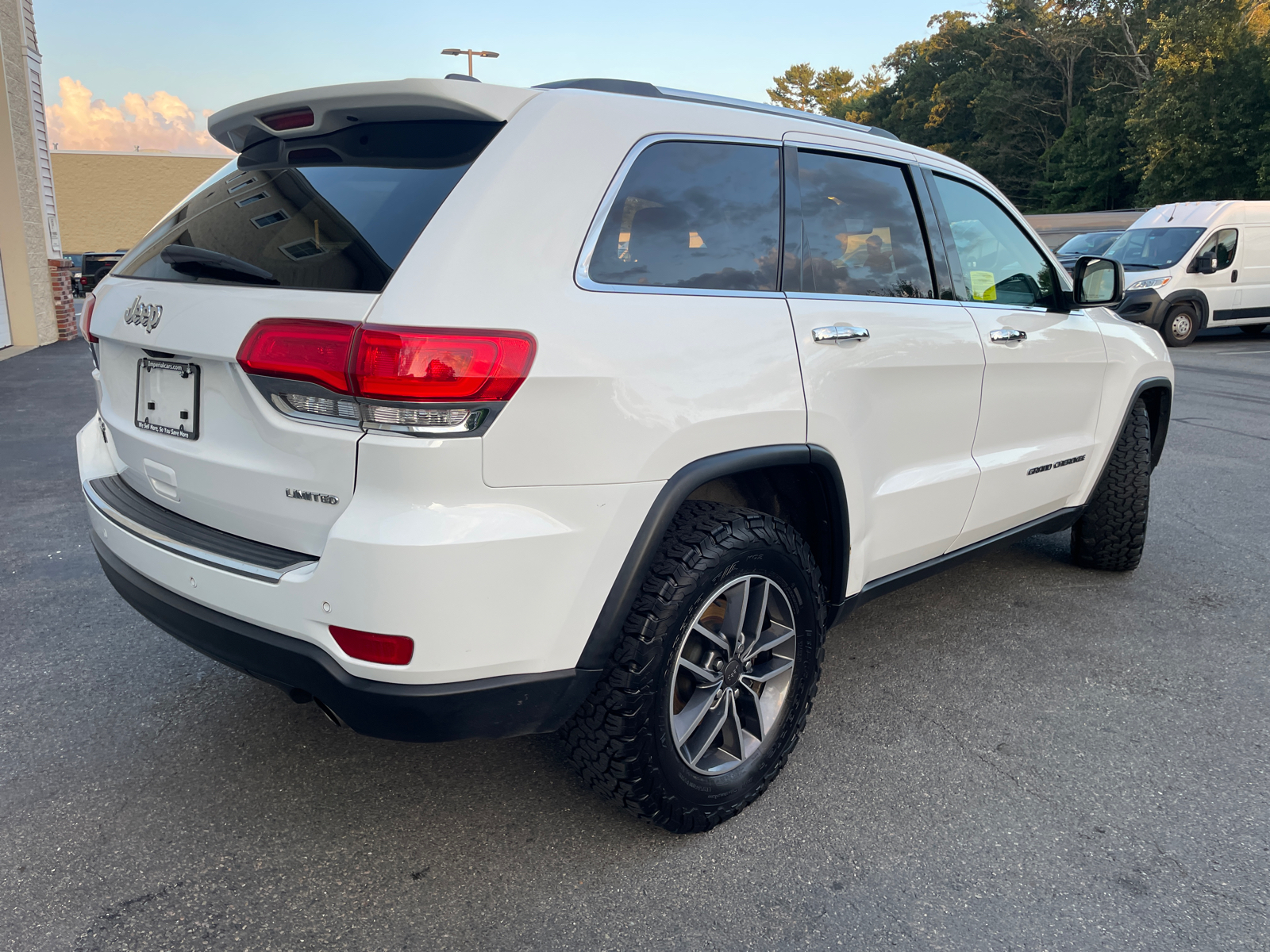 2019 Jeep Grand Cherokee Limited 14