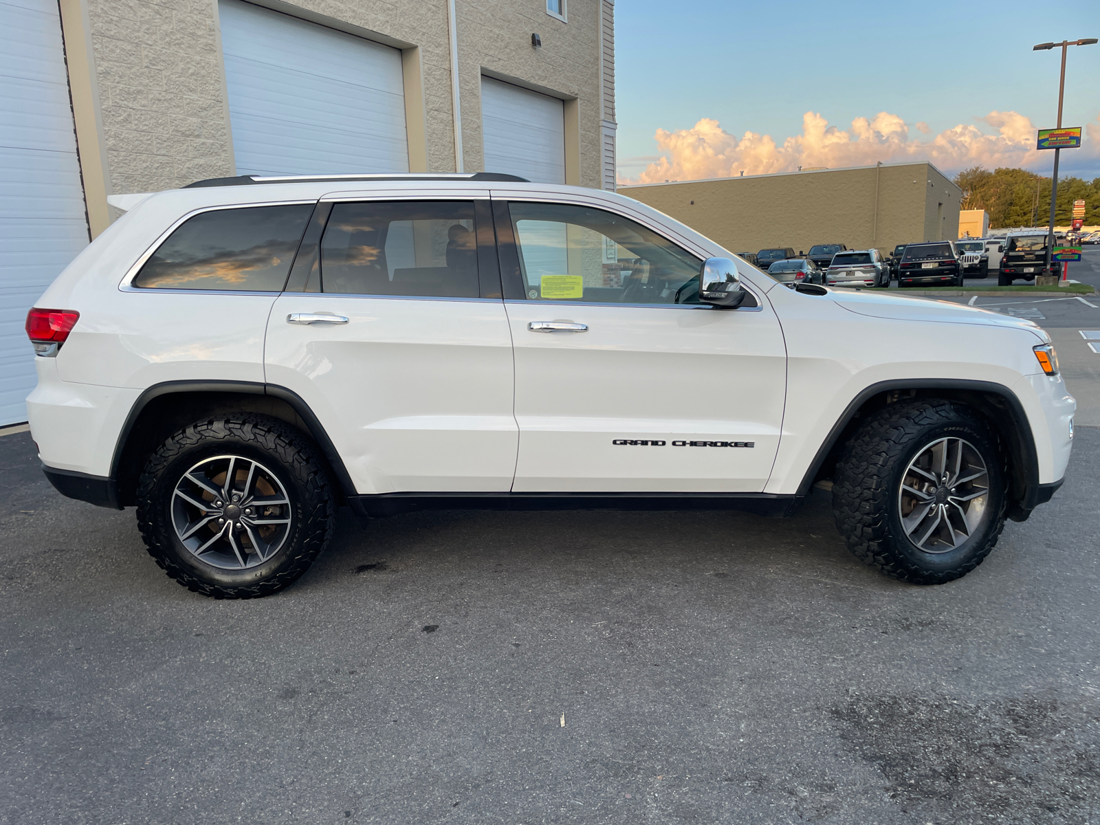 2019 Jeep Grand Cherokee Limited 15