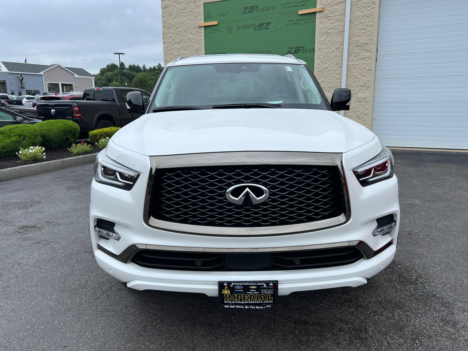 2023 INFINITI QX80 Premium Select 3