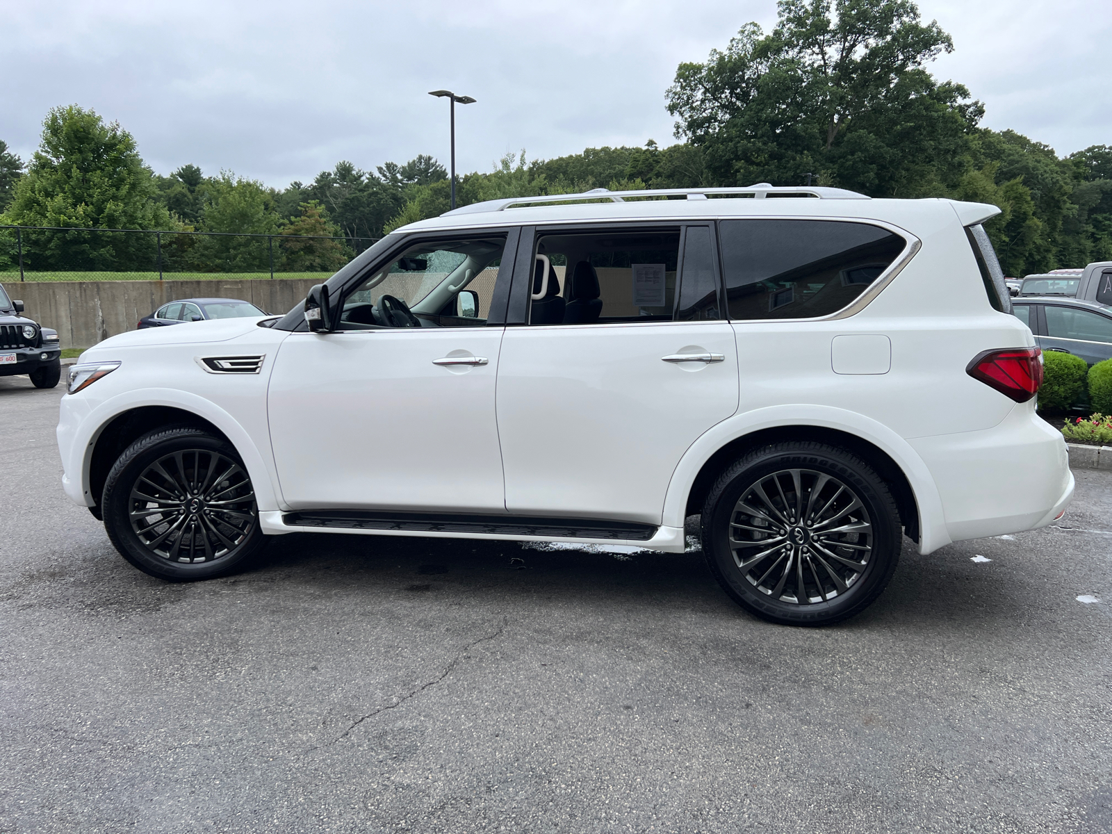 2023 INFINITI QX80 Premium Select 5