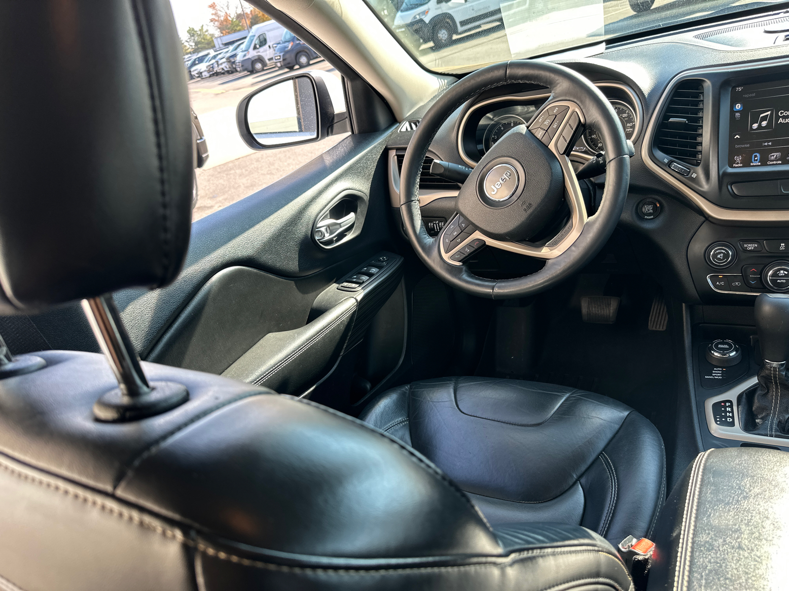 2016 Jeep Cherokee  16