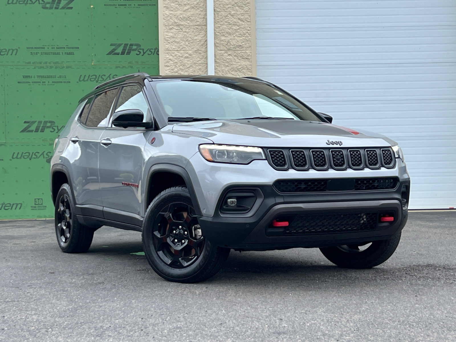 2023 Jeep Compass Trailhawk 2