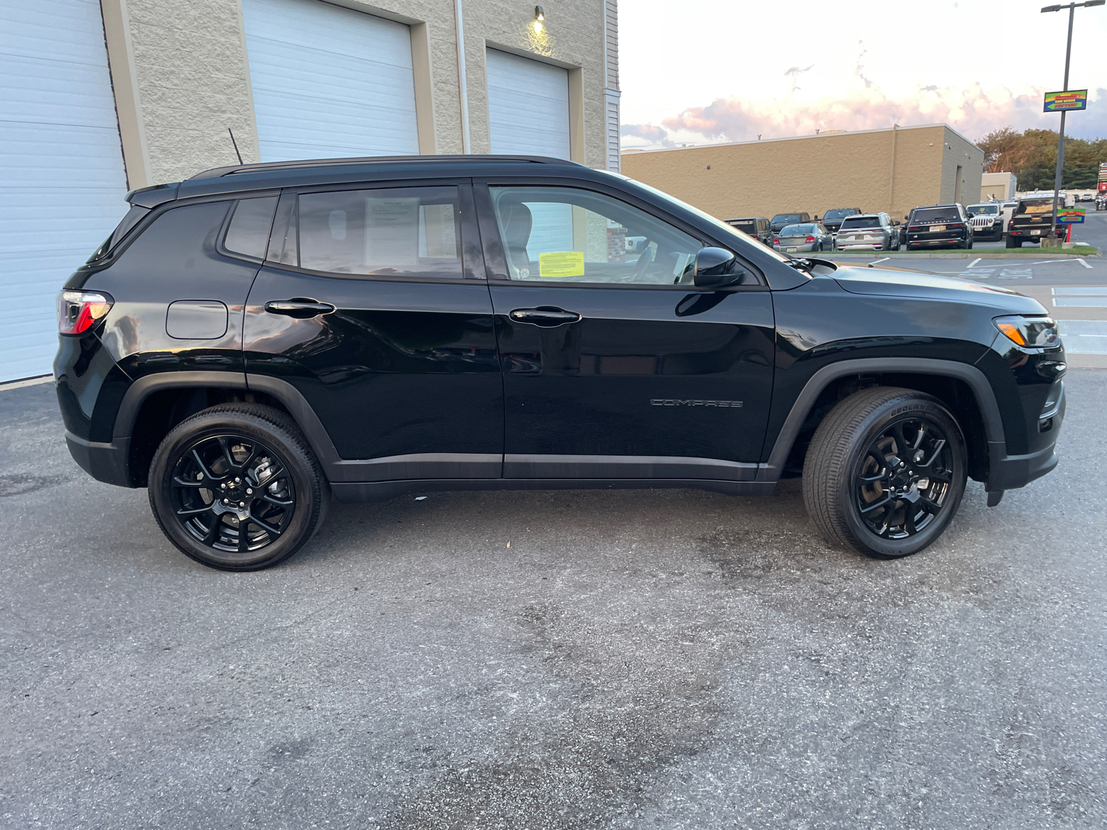 2022 Jeep Compass Altitude 13