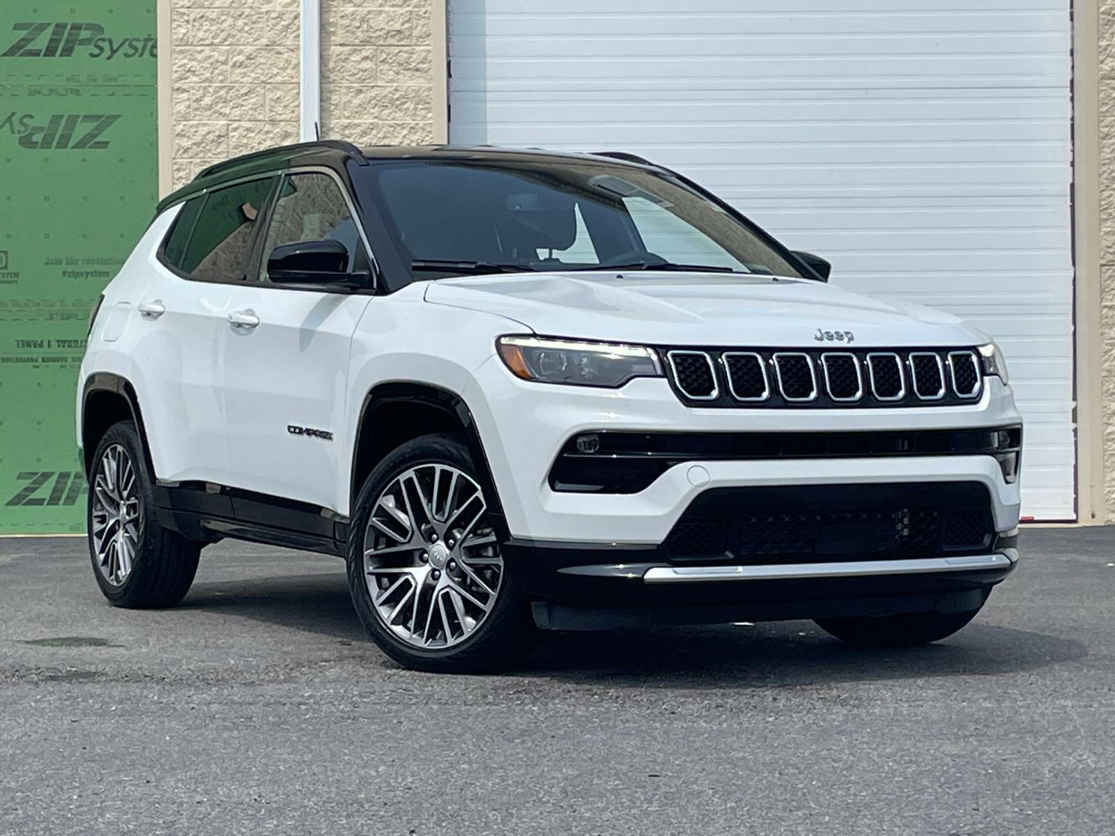 2023 Jeep Compass Limited 1