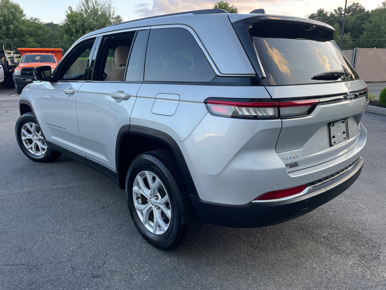 2023 Jeep Grand Cherokee Limited 9