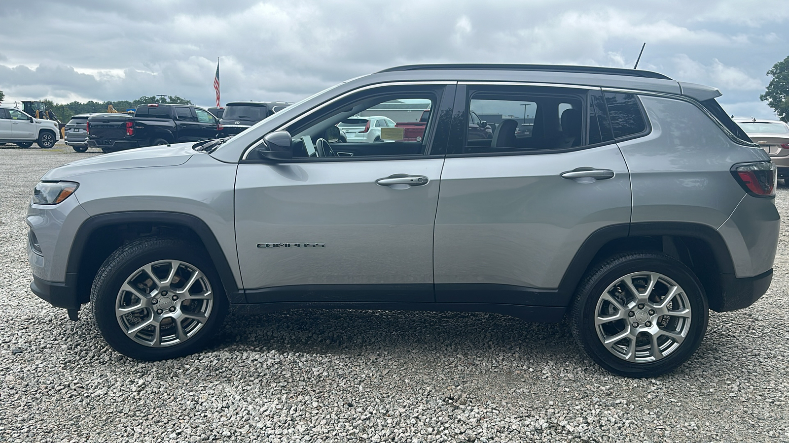 2022 Jeep Compass Latitude Lux 5