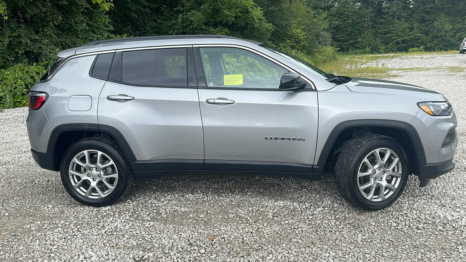 2022 Jeep Compass Latitude Lux 12