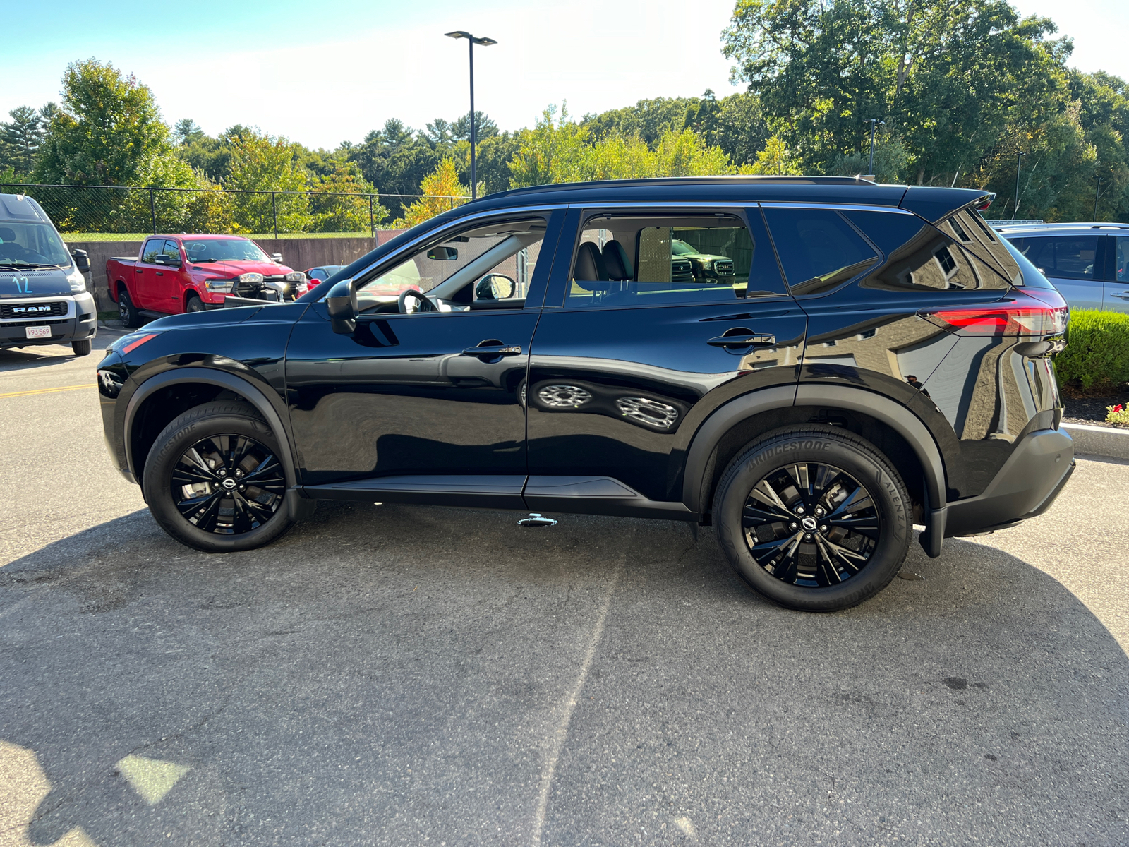 2023 Nissan Rogue SV 5