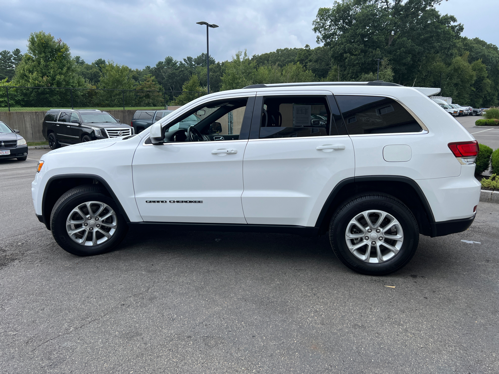 2021 Jeep Grand Cherokee Laredo E 5