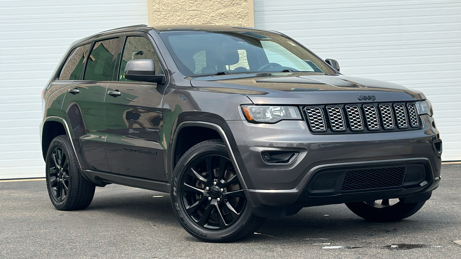 2021 Jeep Grand Cherokee Laredo X 2