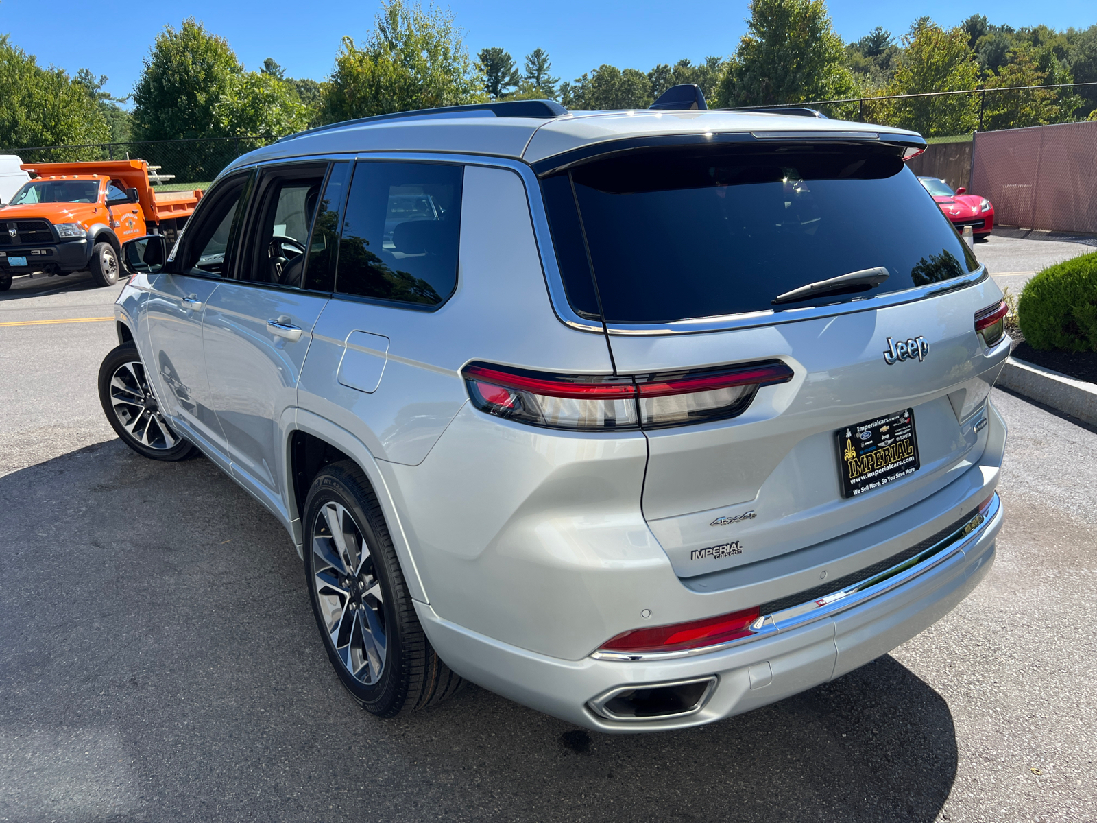 2023 Jeep Grand Cherokee L Overland 8