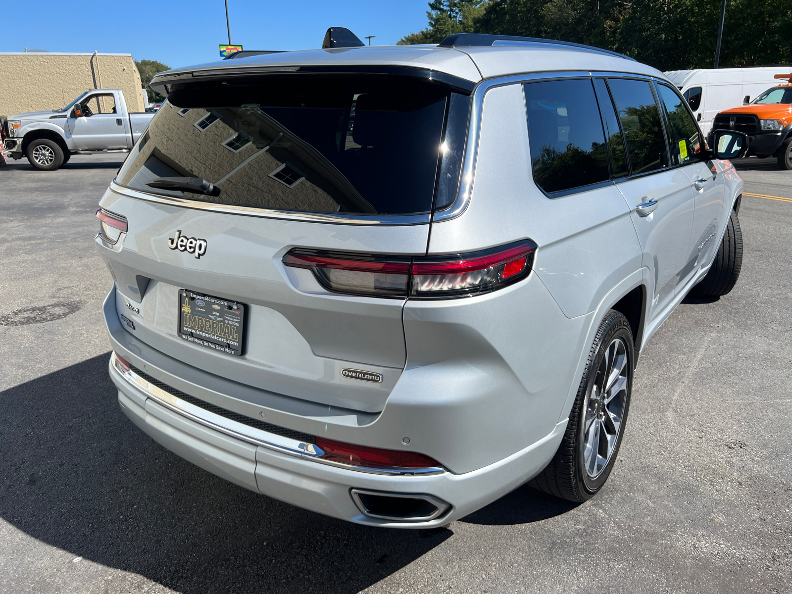 2023 Jeep Grand Cherokee L Overland 11