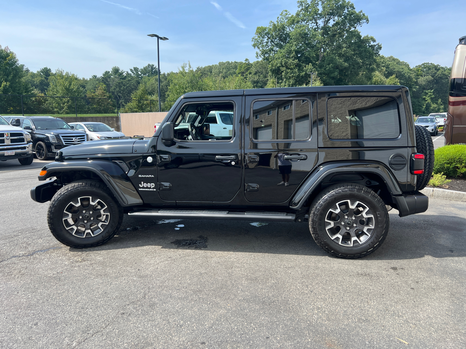 2024 Jeep Wrangler Sahara 5