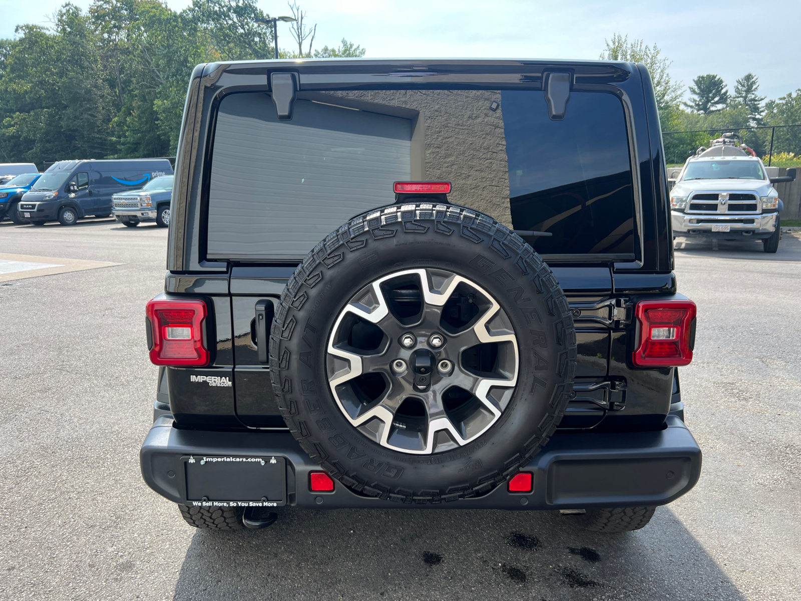 2024 Jeep Wrangler Sahara 9