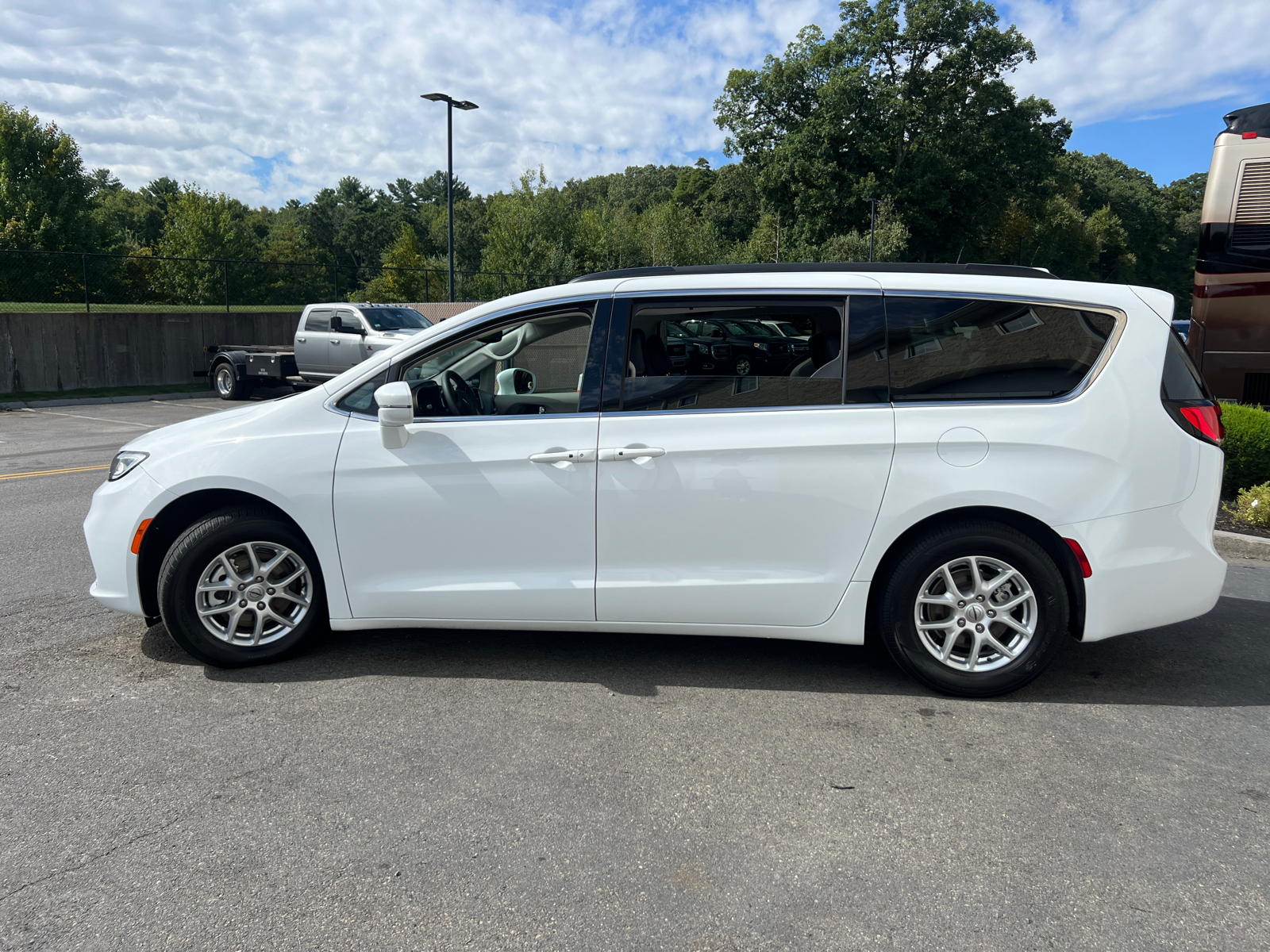 2022 Chrysler Pacifica Touring L 5