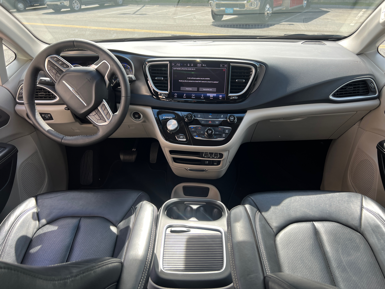 2022 Chrysler Pacifica Touring L 14