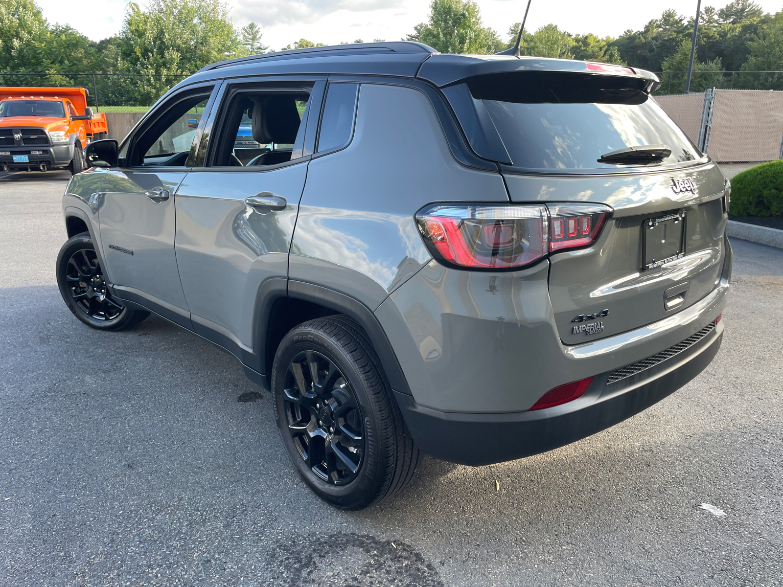 2023 Jeep Compass Altitude 8