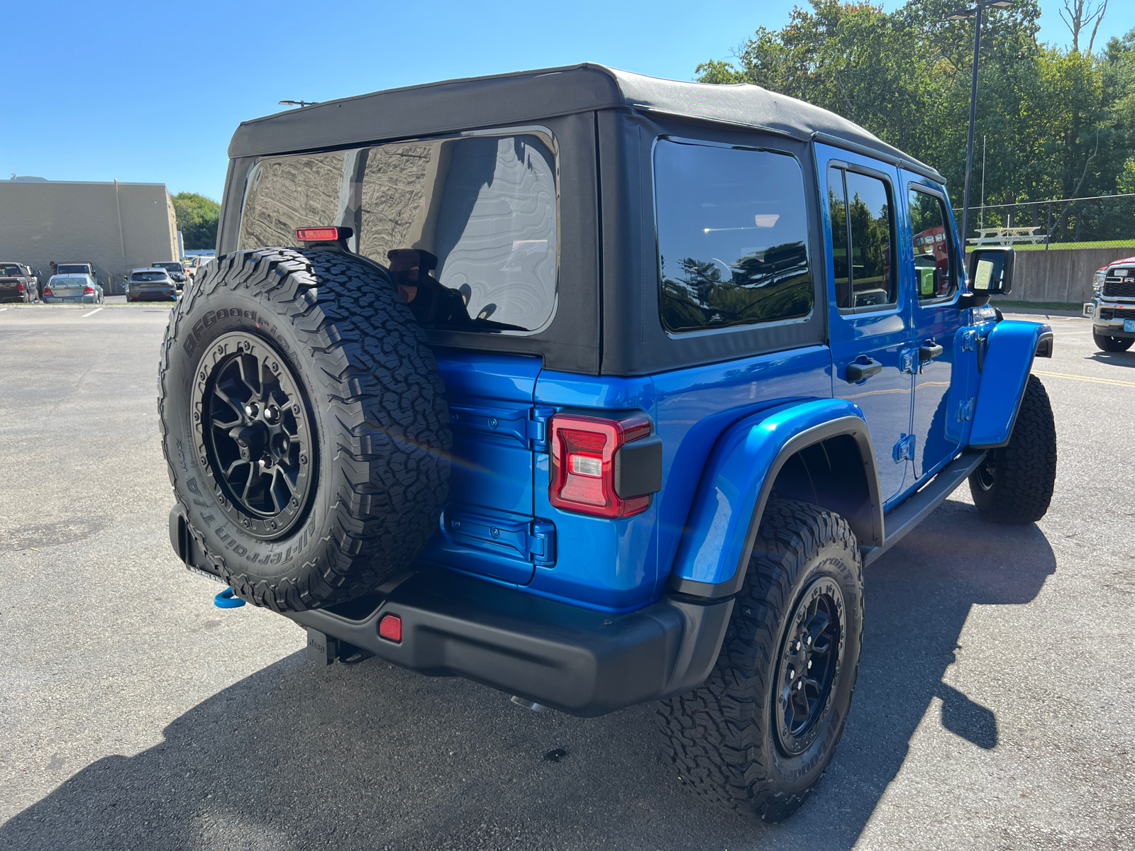 2023 Jeep Wrangler Rubicon 4xe 10