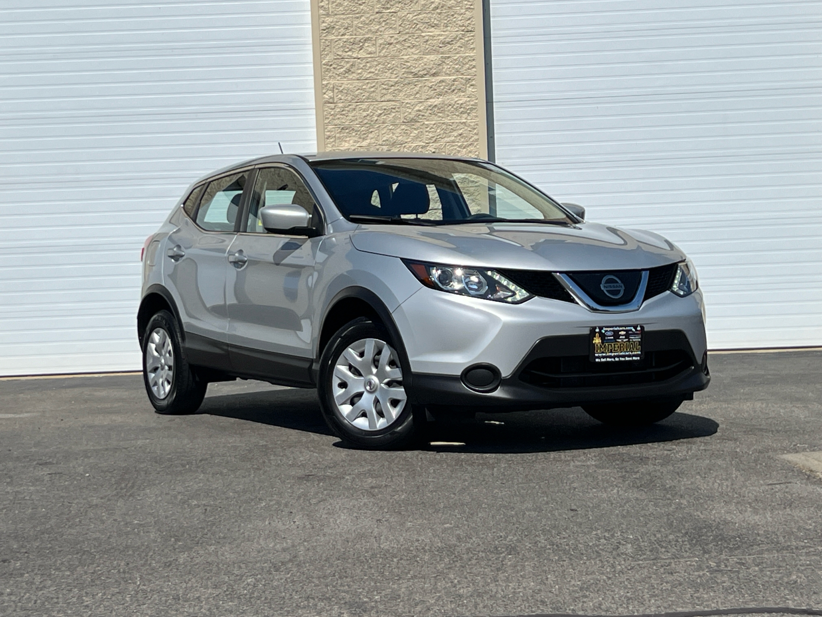 2019 Nissan Rogue Sport S 2